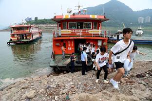 一票难求！超级杯购票建议：申花球迷坐地铁8号线，海港球迷3号线